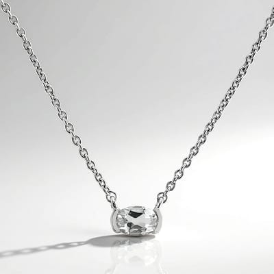 Cavill - Zilveren Halsketting - 925 Sterling Zilver Gerhodineerd - Ovale Witte Topaas 0,54 ct - Elegant & Delicaat Sieraad