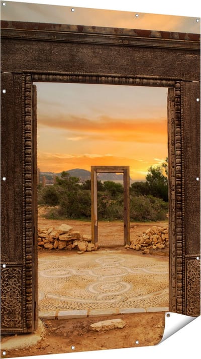 Gards Tuinposter Cale Llentia Deur Opening in Ibiza - 120x180 cm - Tuindoek - Tuindecoratie - Wanddecoratie buiten - Tuinschilderij