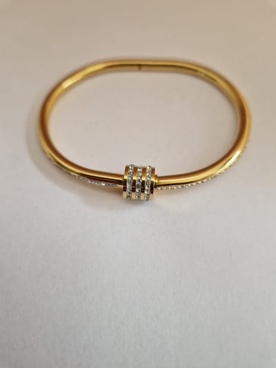 EHH BEAUTY -Luxe dames armband - goudkleur - draaisluiting - met steentjes - Bangle