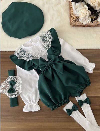 Dutchdreumes set Mila groen luxe meisjesset feestkleding fotoshoot baby kledingset maat 68/74 5 delige set