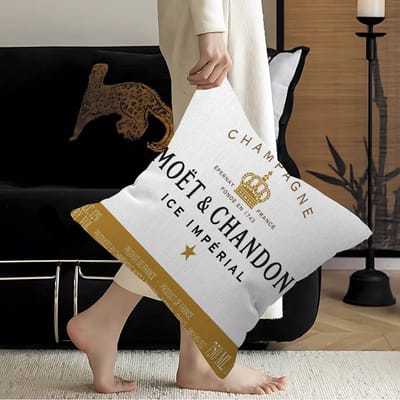 Merk M-Moet C-Chandon Kussen Anime Kussen Bank Bed Hoofdkussenhoes Kussenhoes 45x45 cm Mode 40x40cm