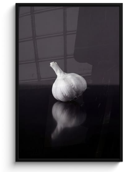 Poster in lijst - Fotolijst 80x120 cm - Posters - Knoflook - Zwart - Wit - Posterlijst zwart - Decoratie - Wanddecoratie woonkamer - Muurdecoratie slaapkamer