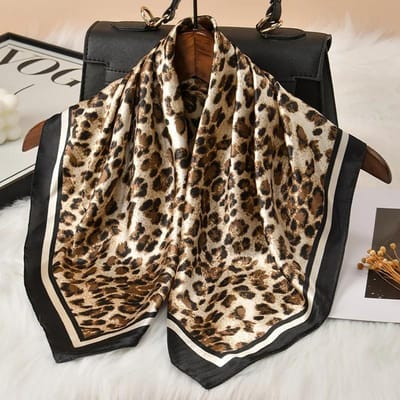 Mode Veelzijdig Geprint Vierkant Sjaaltje met Luipaardpatroon 60cm Lente en Herfst Mode Veelzijdig Hoge Kwaliteit Sjaal Hoofddoek One Size brown