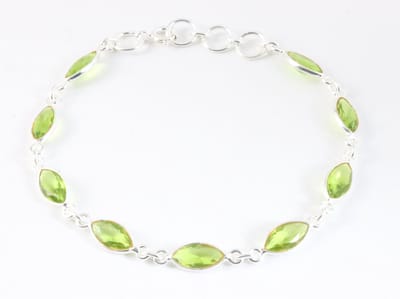 Fijne zilveren armband met peridoot
