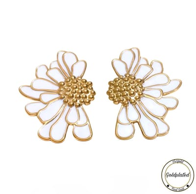 Borasi Bloemen Oorbellen Wit | Goldplated | Dames Oorbellen | Statement Oorbellen | Luxe Geschenkzakje | Dames Sieraden |
