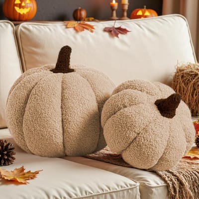 Herfst Pompoen Pluche Kussens Set van 2, Zachte Fleece Sherpa Decoratie voor Halloween en Thanksgiving, 3D Vormen voor Bank en Slaapkamer (Beige, 32x22cm & 23x18cm)