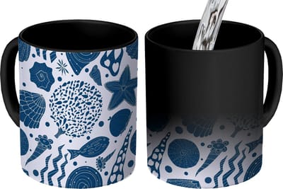 Magische Mok - Foto op Warmte Mokken - Koffiemok - Schelpen - Strand - Blauw - Patroon - Magic Mok - Beker - 350 ML - Theemok