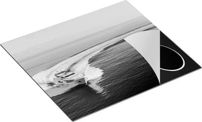 Chefcare Inductie Beschermer Jachtboot op het Water in een Bocht - Zwart Wit - 60x50 cm - Afdekplaat Inductie - Kookplaat Beschermer - Inductie Mat