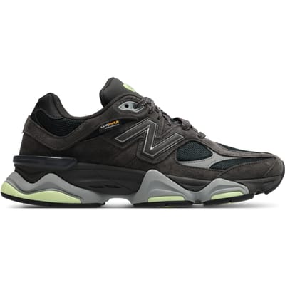 New Balance 9060 Sneakers Heren - Zwart - Maat 40.5 - Suède