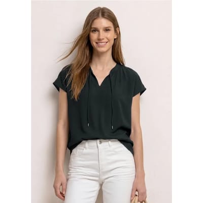 Blouseshirt met gespleten hals en smokdetail