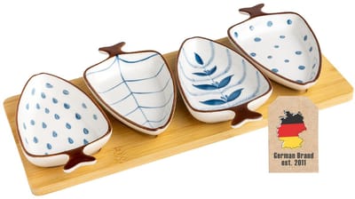 Intirilife Keramische Dipsausbakjes Set – 4 Dipschaal in bladvorm met blauw-wit patroon met houten dienblad kleine dipbakje voor dipsauzen, snacks, voorgerechten, desserts – serveerset voor tafel, feest en keuken