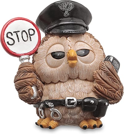 Wisdom friends uiltjes - Beeldjes van beroepen en sporten Uiltje Karel de politie agent - hoogte 10 cm - handgeschilderd - verzameling / Sinterklaas cadeautjes / Kerstcadeautjes