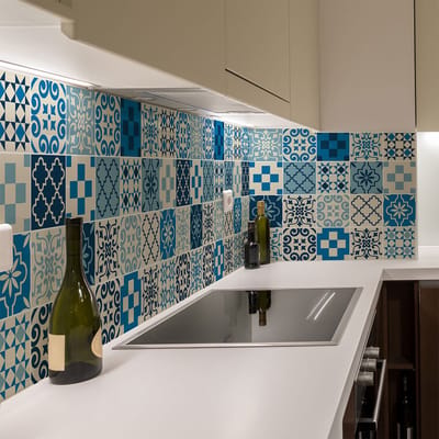 Zelfklevende tegelmuurstickers voor keuken en badkamer - 24 AZULEJOS ARNOLDINO tegelstickers - 24 stickers 15x15cm