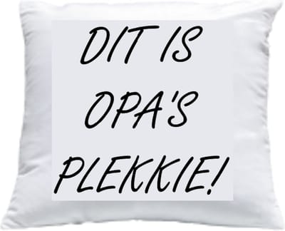 Kussen met vulling Kussenhoes met tekst bedrukt Cadeau Kado Plekje | Opaâ€™s Plekkie | Wit Effen met Opdruk Zwart | 40x40 cm | Plekje vaderdag Verjaardag