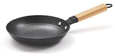Qulinart by Brandt, ultralichte gietijzeren pan met honingraatlaag, 20 cm pan, alle warmtebronnen inclusief inductie, PFOA-vrij, verwarmt gelijkmatig en snel
