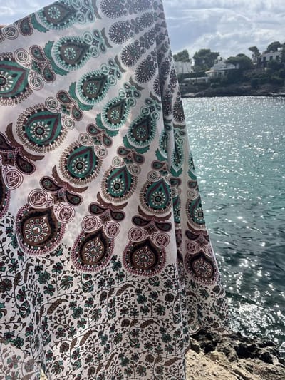 XXL Strandlaken 220 x 235 - Extra groot vakantie Strandkleed - Picknick Kleed- Lichtgewicht 100% Duurzaam Katoen - (Turquoise Taupe & Wit) - Boho Ibiza Mandala - Sneldrogend kleed
