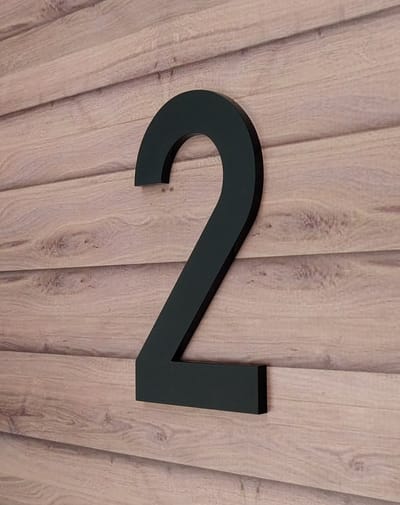 Huisnummer zwart nr. 2 - cijfer 20cm hoog - 8mm dik - kleur zwart mat - DIN