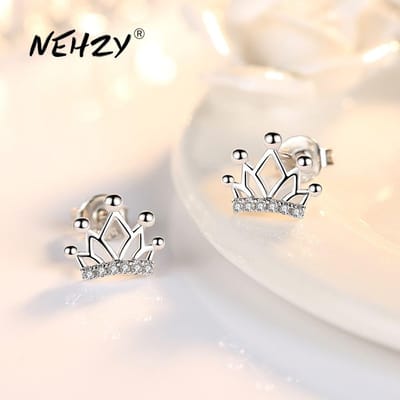 Boucles d'oreilles puces Nehzy en argent sterling 925 Bijoux de mode pour femme de haute qualité Nouveaux simples Couronne Cristal Zircon Vente Boucles d'oreilles white