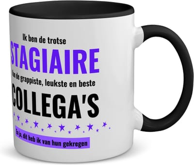 Akyol - ik ben de trotste stagiaire van de grappigste, leukste en beste collega's, en ja dit heb ik van hun gekregen koffiemok - theemok zwart - Stagiair - de trotste stagiaire - collega's - werknemers - verjaardag - cadeau - 350 ML inhoud