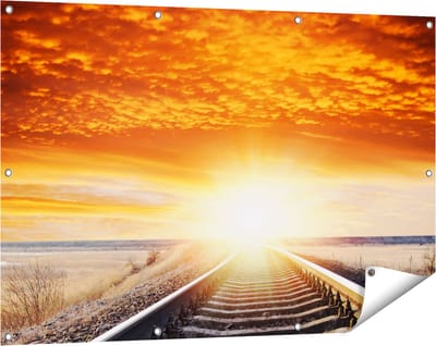 Gards Tuinposter Rails Spoorweg bij Zonsondergang - 120x80 cm - Tuindoek - Tuindecoratie - Wanddecoratie buiten - Tuinschilderij