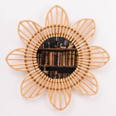 Decoratieve spiegel - Wanddecoratie bloem - Woonkamer aankleden - Handgeweven rotan frame - Diameter 50 cm - Natuurlijk