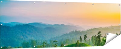 Gards Tuinposter Zonsondergang op een Thee Plantage - 180x60 cm - Tuindoek - Tuindecoratie - Wanddecoratie buiten - Tuinschilderij
