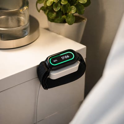 Oplaadstation Geschikt voor Xiaomi Smart Band 10 – Magnetische Oplader Houder – Wand- en Bureau Montage – Kabelmanagement Organizer – Wit