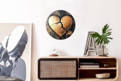 WallCircle - Wandcirkel - Muurcirkel - Gebroken hart - Goud - Houtlook - Liefde - Aluminium - Dibond - 30x30 cm - Binnen en Buiten