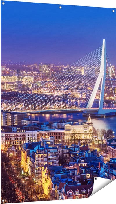 Gards Tuinposter Rotterdamse Skyline met de Erasmusbrug - 100x150 cm - Tuindoek - Tuindecoratie - Wanddecoratie buiten - Tuinschilderij