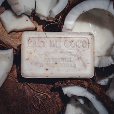4x Savon de Marseille Zeep – Lait de Coco (Kokosmelk) met Karitéboter – 125g – Handgemaakt & Voedend – Zeepengeurboetiek - scrubzeep
