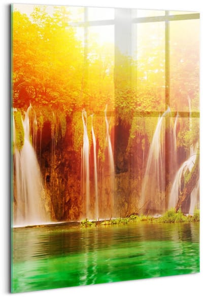 Wallfluent Glasschilderij - Schilderachtig uitzicht op de waterval Foto Schilderij Op Glas - 70x100 cm - Oranje Verticale Muurschildering - Landschap Glas Schilderij - Schilderij Glas - Schilderij Op Glas