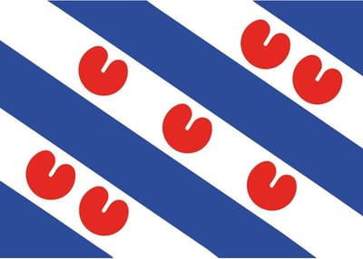 Friesland vlag stickers - 15x stuks - 7.5 x 10 cm - hobby stickers - provincie vlaggen - voor binnen en buiten