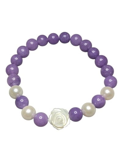 paarse aquamarijn armband met witte schelpkralen en roos bedel.