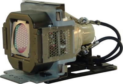 Beamerlamp geschikt voor de BENQ SP831 beamer, lamp code 5J.J2A01.001. Bevat originele UHP lamp, prestaties gelijk aan origineel.