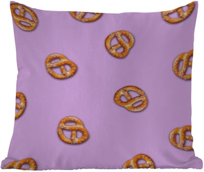 Sierkussen Buiten - Pretzels - Eten - Paars - 60x60 cm - Weerbestendig