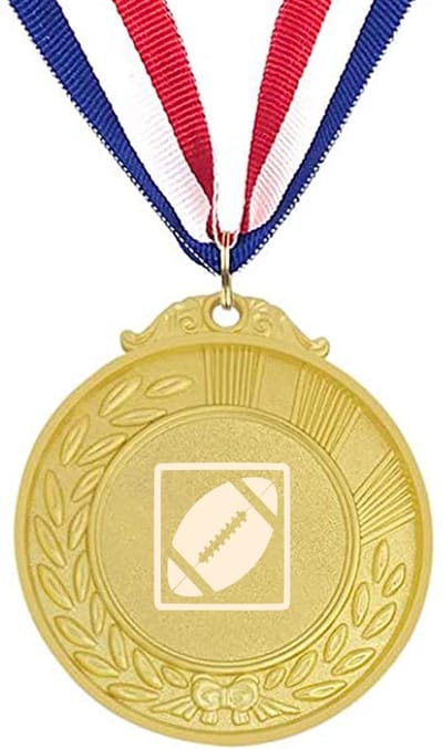 Akyol - rugby bal medaille goudkleuring - Rugby - beste rugby speler - gegraveerde sleutelhanger - cadeau - gepersonaliseerd - rugby bal - sport - sleutelhanger met naam
