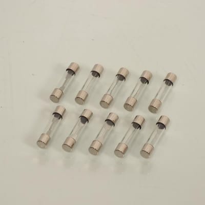 Lot de 10 fusibles rond en verre de 15A pour moto scooter voiture Neuf