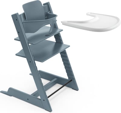 Stokke Tripp Trapp-kinderstoel (Fjordblauw), Stokke-dienblad (wit) - Incl. Tripp Trapp-stoel, babyset 2 voor kinderen van 6-36 maanden en Stokke-dienblad - Verstelbaar, ergonomisch en gemakkelijk schoon te maken