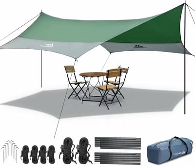 Ultra-light waterdichte tarp 3.7 x 4.3 m met 6 bevestigingspunten voor tent en hangmat, ideaal voor kamperen, wandelen en buitenactiviteiten.