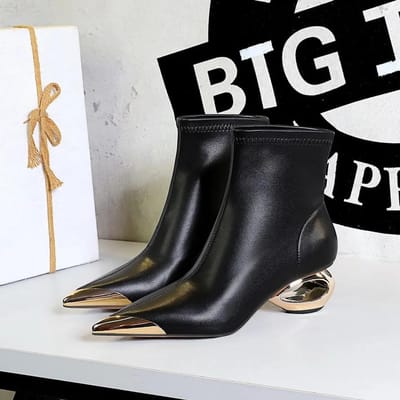 Damesschoenen Nieuwe Metalen Holle Hoge Hakken Mode Puntige Neuzen Moderne Korte Laarzen voor Dames Winter Street Style Haklaarzen 38 goud