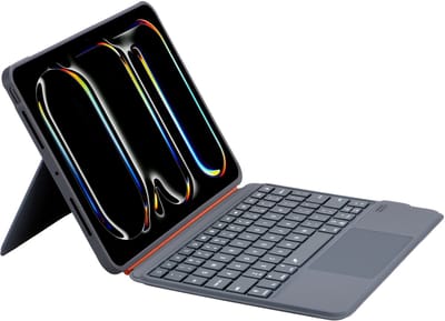 Toetsenbord Hoes Geschikt voor Apple iPad Air 10.9 inch (2022 / 2020) - Casemania Split Keyboard Tablet Case met Touchpad - Afneembare Magnetische Silicone Smart Folio Cover met Standaardfunctie - QWERTY Keyboard met Bluetooth Verbinding