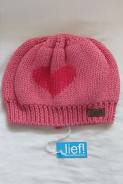 Lief! gebreide muts lichtroze met roze hart, maat M