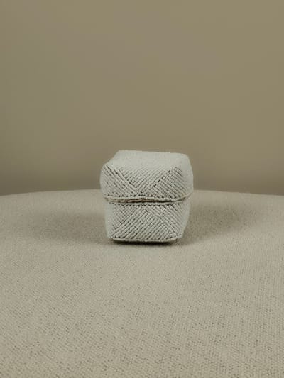 Blitzdeco - Balinees Offermandje - Ties - Handgemaakt Bamboe met Witte Kralen - Boho Decor