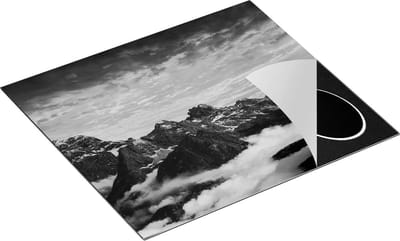 Chefcare Inductie Beschermer Bergen Landschap met Wolken in Italië - Zwart Wit - 60x50 cm - Afdekplaat Inductie - Kookplaat Beschermer - Inductie Mat