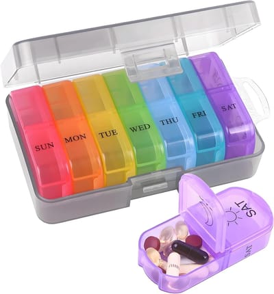 Pillendoosje 7 Dagen 2 Vakken, Medicijnen Organizer 7 Dagen Pill Organizer, Draagbare Pill Box Pillendoos voor Onderweg op Reis met 14 Grote Vakken voor Pillen Vitaminen,Zwart & Veelkleurig