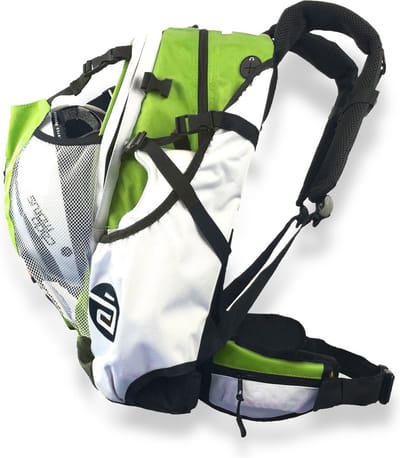 Cádomotus Airflow Sportrugzak 30+15L - Brilliant groen - Super Lichte Sporttas voor o.a. Skeeleren, Schaatsen, Wielrennen en Mountainbike - Wedstrijdtas met Rugventilatie, Helmvak en Schoenenvak