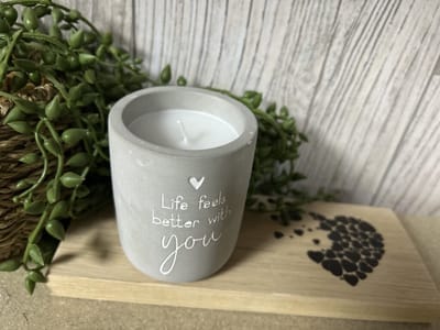 Creaties van Hier – Cement Candle Better with you met houten plankje - 8 cm – Cement – Kaars