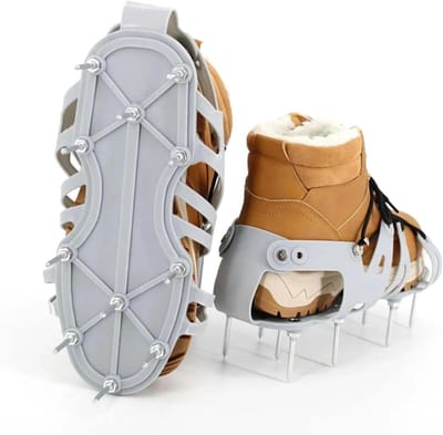 Gazonbeluchter Schoenen - Gazon Sandalen - Bodem Beluchten - Verstelbare Bandjes - 30cm x 13cm - Zwart