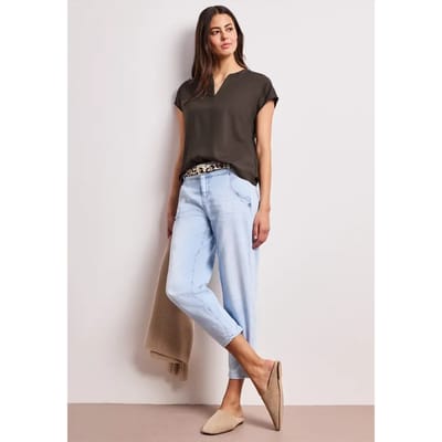 Blouse met losse schouders en gespleten hals