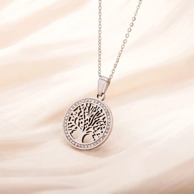 Sjika - Zilveren Levensboom Ketting met Zirkonia – Ronde Hanger – Elegant & Tijdloos – Cadeau voor Haar
